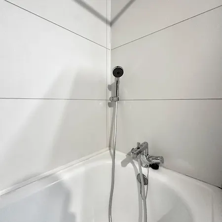 Le Bleu - Cures Thermales, Pèlerinage Lourdes Appartement *